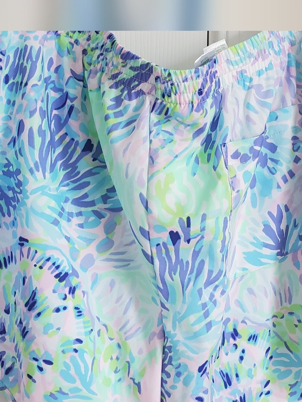 NWOT Lilly Pulitzer Luxletic Shorts Size XL - Picture 2 of 5